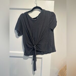 Dark grey tshirt with tie-front